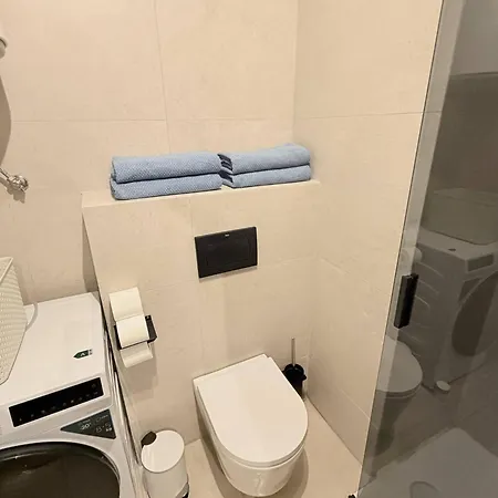 Go4portugal - Magna - Sea View Airco, Balcony & Pool Apartment *