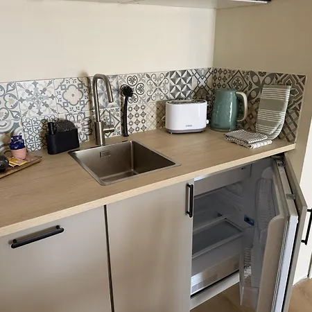 Go4portugal - Magna - Sea View Airco, Balcony & Pool Apartment