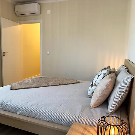 Go4portugal - Magna - Sea View Airco, Balcony & Pool Apartment Albufeira
